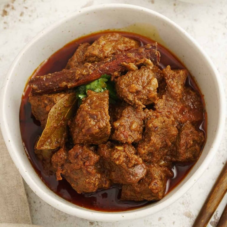 Delicious Curry Creations: Indian and Nepalese Cuisine